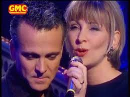 Dezember 1963 als domenico gerhard gorgoglione in karlsruhe) ist ein deutscher schlagersänger italienischer abstammung, der hauptsächlich in den 1980er jahren erfolgreich war. Claudia Jung Nino De Angelo Hand In Hand Youtube