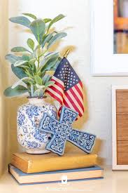What are your home decor plan and idea for the upcoming fourth of july that will make you unique and above all the country lovers? 12 Easy Colorful Rustic Patriotic Farmhouse Decorating Ideas