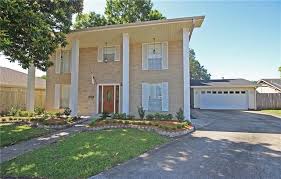 View Photos Details Map For 3612 Woods Drive Metairie La Lovely 4 Bedroom 2 5 Bath Located On An Over Sized New Orleans Homes Floor Finishes Detached Garage