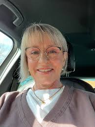 Hi everyone! I was wondering if anyone could recommend a moisturiser that's  great for winter dryness but also something specifically for my eyelids  lol. My eyelids towards the inner part of my