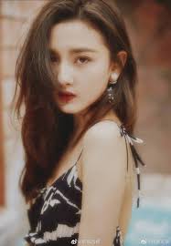 11 mỹ nhân Cbiz phong cách Hong Kong: Dương Mịch vibe sang chảnh, Địch Lệ  Nhiệt Ba chuẩn quý tộc đến trùm cuối muốn xỉu ngang