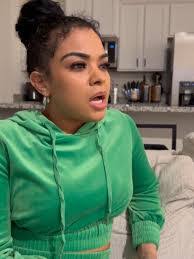 Shayla Sims's Instagram, Twitter & Facebook