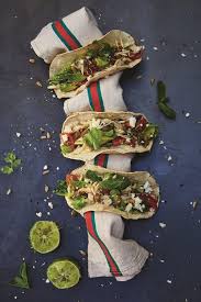 You can cook this as the epic centrepiece of a big feast with all the trimmings, or serve it up on a board with a carving knife at a party with buns, condiments, salad and gravy for dunking. Jamie S Friday Night Feast Jamie Oliver Lets Cook That Book