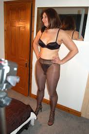 Mature in pantyhose galleries