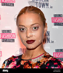 Amanda Dublin's Instagram, Twitter & Facebook