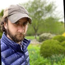 The carbon footprint of ChatGPT and Gemini: a small part of a larger  problem