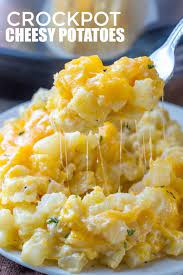 Easy Cheesy And A Family Favorite These Crockpot Cheesy Potatoes Are A No Fail Recipe That Is Perfect For Dinnertime Potlucks Or When You Re In A Hurry And Wa Recipe Crock