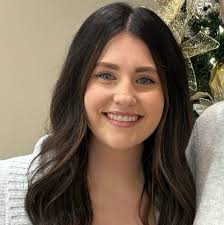 Ashleigh Fleck's Instagram, Twitter & Facebook