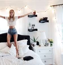 It has a charming color and its design is so wonderful which can attra. 20 Pretty Dorm Room Ideas For Popular Girls Home Design And Interior Tumblr Room Decor Pretty Dorm Room Room