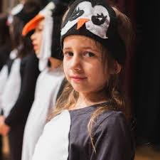 Linda Maloof's Instagram, Twitter & Facebook