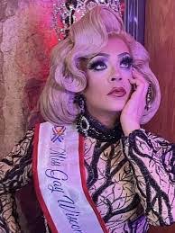 Kyra Skinner's Instagram, Twitter & Facebook