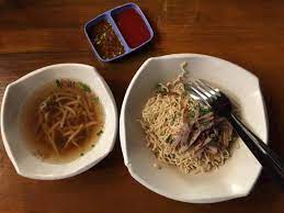 Lokasi mee kolok hj salleh@sepinang sari: 6 Restoran Mee Kolok Sarawak Bila Bercuti Di Sana Cukup Memikat