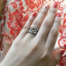 The Detailed Woven Wedding Band And New Renaissance Band Make A Stunning Stack Jamesavery Rings For Her James Avery Jewelry James Avery Rings