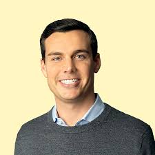 Leading the People Management Game