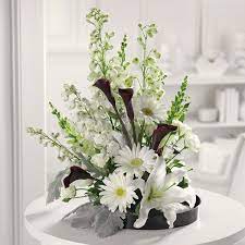 Buy flowers online in springfield, roses, lilies, tulips, mixed bouquets, arrangements, same and next day flower delivery from bloomex australia. Black White Style Pleasant Hill Ca Florist Same Day Flower Delivery For Any Occasion White Flower Arrangements White Lily Flower Flower Arrangements