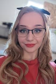 Debbie Engstrom's Instagram, Twitter & Facebook