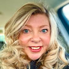 Does anyone know of some good shops for second hand wedding dresses? Seen a  few people selling online but would worry about the fit.