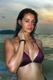 Umair Sandhu on X: Famous Pornstar of Thailand DishaPatani. She is the  No.1 Night Girl of Thailand now a days. She is spending nights with Richest  South East Asian businessmen. t.coe6WFvVfE2C 