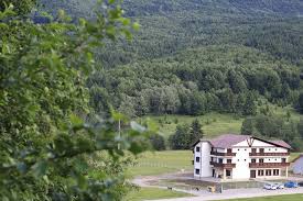 Prin aceasta responsabitate, prin respectarea restrictiilor impuse si, evident, prin vaccinare. Vama 54 Marcheaza Punctul De Trecere Spre Natura Spre Relaxare Si Aer Curat Spre Un Taram Inca Virgin Putin Exploatat T Turism Romania Brasov Tourist Places