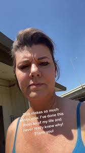 Tamara Hickman's Instagram, Twitter & Facebook