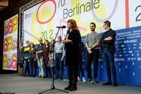 Leur fils ainé, not, est le plus vieux punk à chien d'europe. Berlinale Archive Effacer L Historique Delete History