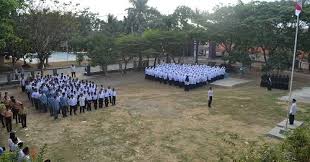 Assalaamu 'alaikum wr, wb yang saya hormati bapak kepala pelaksanaan upacara bendera pada setiap hari senin hendaknya jangan hanya sebagai. Teks Amanat Pembina Upacara Pramuka Jago Berpidato Apa Yang Kamu Cari Ada Disini
