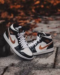 Air Jordan 1 Mid Patent Black White Gold Air Jordan 1 Mid Patent Black White Gold 852542 007 In 2020 Nike Fashion Shoes Nike Sneakers Outfit Casual Shoe Sneakers