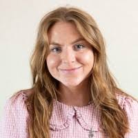 Ellie Bradford's Instagram, Twitter & Facebook