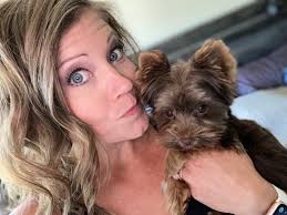 She knows! ❤️ @Vian Alexo #puppylove #yorkie #rosy #furbaby