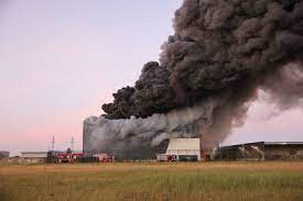 Jun 16, 2021 · bij recyclingbedrijf prezero op bedrijventerrein hessenpoort in zwolle is woensdagochtend een brand uitgebroken, waarbij enorme, zwarte rookwolken opstegen. Brand Bij Afvalbedrijf Van Lidl Miljardair Zorgt Voor Hoofdbrekens In Zwolle Schade Is Aanzienlijk Zwolle Destentor Nl