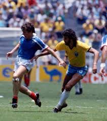 En quarts de finale de la coupe du monde 1986, les bleus éliminaient le brésil au terme d'une rencontre entrée dans la légende. Luis Fernandez Vs Socrates Coupe Du Monde 1986 World Football Luis Fernandez World Cup