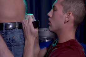 Beefy texan logan get's more than what he bargained for when he meets up with the casting director. Bartender At Boy 18 Tube