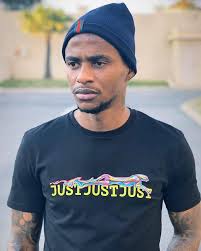 Thembinkosi lorch (born 22 july 1993) is a south african professional footballer who plays as a striker for orlando pirates and the south african national team.1 born in free state, bloemfontein. Thembinkosi Lorch S Girlfriend Who Got Him Arrested Has Been Arrested News365 Co Za