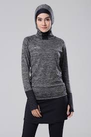 Sebagian besar muslim indonesia pada setiap acara keagamaan selalu memakai baju koko. Tips Memilih Baju Olahraga Muslimah Dari Pipiet Kamelia