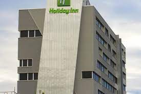 The holiday inn bern westside offers 144 modern rooms, professional meeting infrastructure and … located just eight minutes away from bern's main train station, the holiday inn bern westside welcomes its guests to a shopping and entertainment center featuring numerous stores, restaurants. Hotel In Bern Holiday Inn Bern Westside Ticati Com
