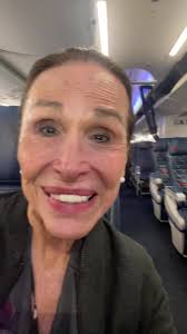 HELLO AGAIN FROM ARUBA. #backyardjourneys #joycomesinthemorning💃🎉❤️  #psalms30 #bekind #ARUBA #mamahenn #atlanta #prayforpeace