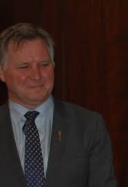 Minister says government needs to take responsibility for poor showing of  child intervention system