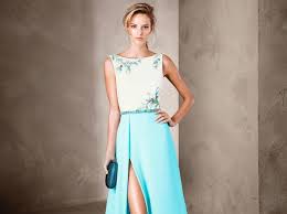 Ya hemos visto algunos modelos de vestidos de noche para gorditas que son además vestidos largos, pero si deseas poder ver más, no te pierdas esta entre los vestidos de fiesta de talla grande y que sea además corto o midi, podemos recomendaros también propuestas que son de colores. Vestirse Para Una Boda De Noche Las Mejores Claves Bezzia