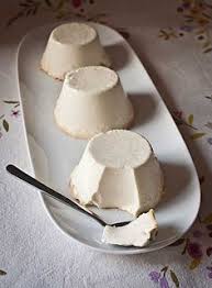 Panna Cotta 1000 Gr De Nata Liquida De Buena Calidad Materia Grasa 35 Minimo 200 Gr De Azucar 1 Pellizco Postres Italianos Postres Ricos Postres Frios