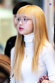 190222 blackpink at kul airport ブラックピンク メガネ女子 ラリサ