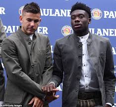 He is 22 years old from england and playing for reading in the england championship (2). Reading Defender Omar Richards Signs Four Year Deal At Bayern Munich On A Pre Contract Agreement Aktuelle Boulevard Nachrichten Und Fotogalerien Zu Stars Sternchen