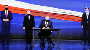 A bed of white rice with zucchini, carrots, spinach, bean sprots, and a choice of beef, chicken, or tofu. Pis Unveils Polish Deal To Lift Economy Financial Times
