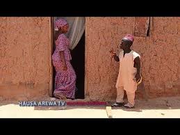 Ashsha) kalli yadda mata suke iskanci a makaranta! Kalli Wani Sabon Salon Iskancin Rawa Da Samari Da Yan Mata Sukeyi A Wurin Biki Otosection