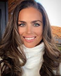 Jessica Hopes's Instagram, Twitter & Facebook