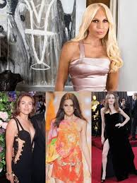 Donatella versace has been at the helm of the versace label since 1997, so it's an understatement spring 2017 is kind of a big deal for donatella versace's diffusion line, versus. Donatella Versace 10 Things Every Woman Should Have Allure