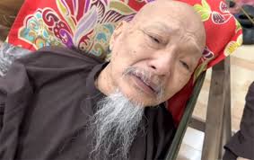 Động thái bất ngờ của ông Lê Tùng Vân ngày Tết, CĐM phẫn nộ chi tiết mua  nước mắt