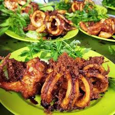 Yang menarik di sini ialah ayam bakar dan sos. Gerai Makan Best Di Shah Alam Mudahnya T