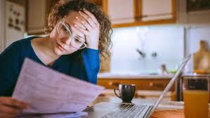 / ˌstjuː.d ə nt ˈləʊn / us / ˌstuː.d ə nt ˈloʊn / an agreement by which a student at a college or university borrows money from a bank to pay for their education and then pays the money back after they finish studying and start working smart vocabulary: Student Loan Default Has Serious Financial Consequences The Pew Charitable Trusts