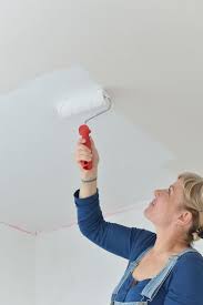 Comment repeindre un meuble en vernis blanc laqué ? Peindre Une Piece En Blanc Conseils Pratique Cote Maison