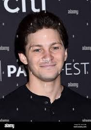 Jordan Garfield's Instagram, Twitter & Facebook